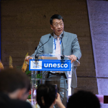 Mongolie, Enkh-Amgalan Luvsantseren, Ministre de l'éducation et des sciences, c UNESCO_Lily CHAVANCE 1000px.png