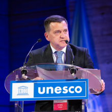 Montenegro, Miomir Vojinovic, Ministro de Educación, c UNESCO_Christelle ALIX 1000px.png